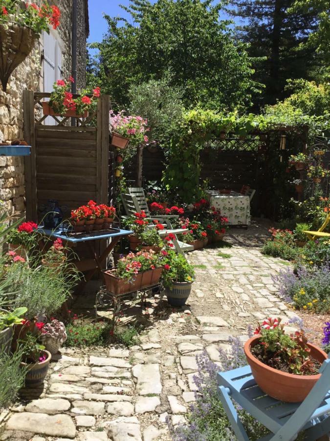La Vieille Maison Rose Bed and Breakfast Nanteuil-en-Vallée Buitenkant foto
